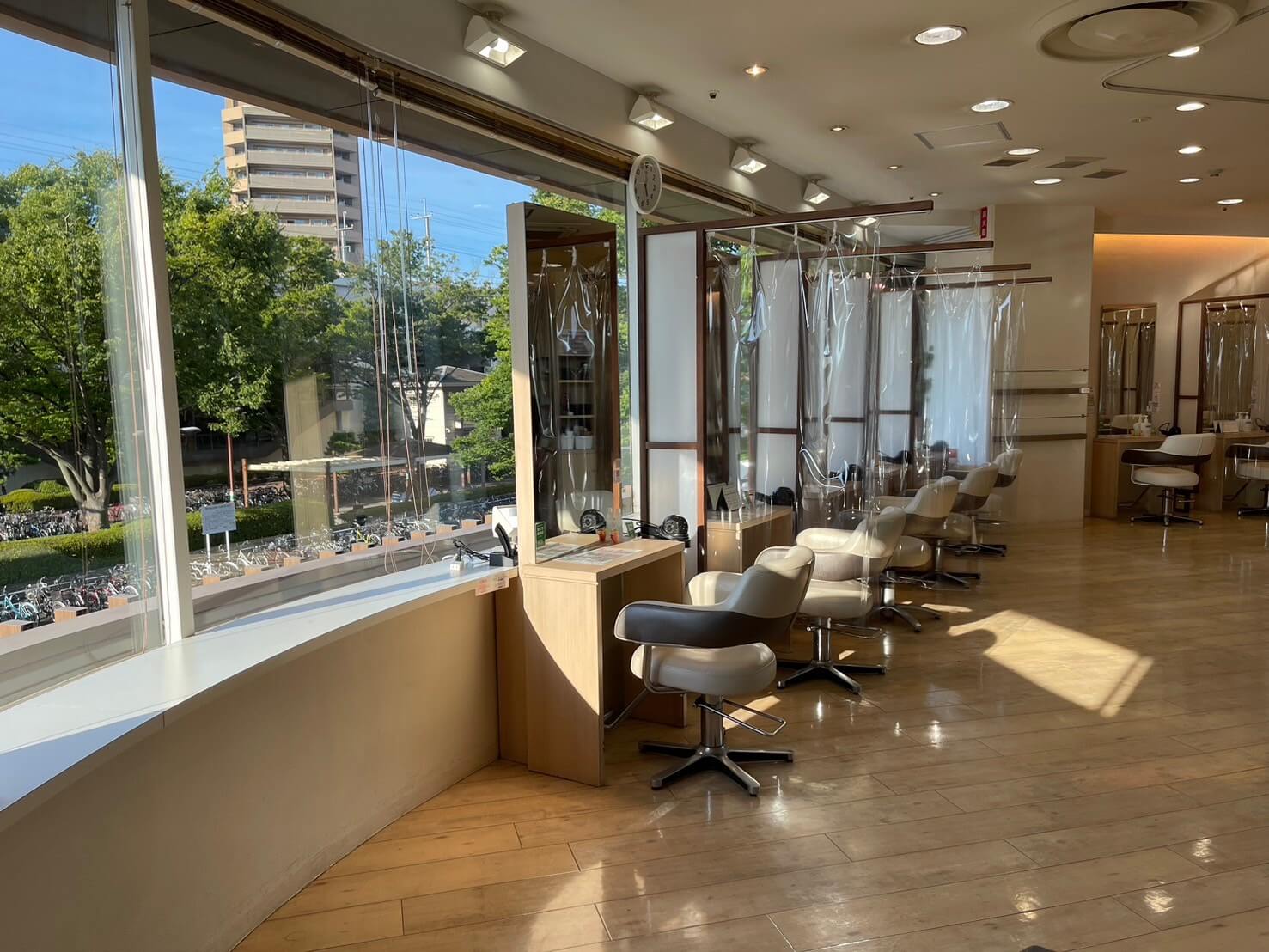 イオン マリンピア店